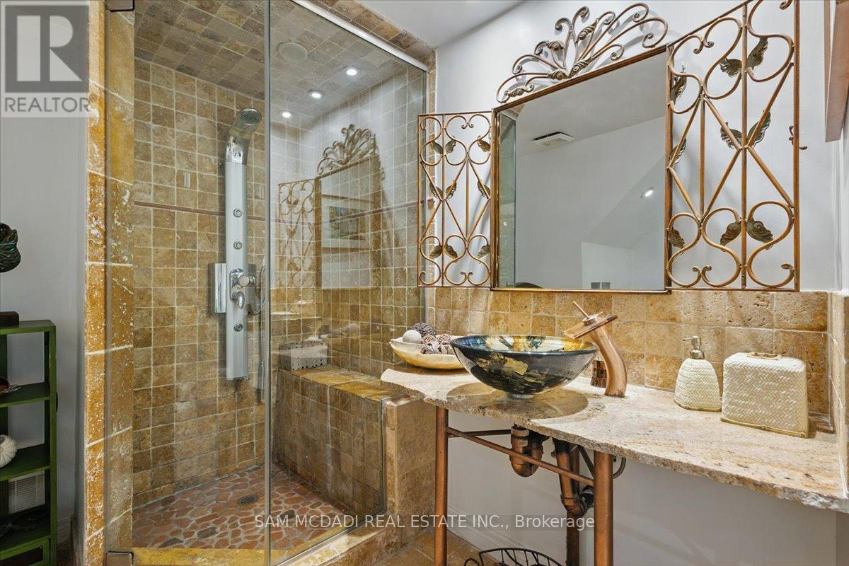 6074 Leeside Crescent, Mississauga (Central Erin Mills), Ontario  L5M 5K6 - Photo 37 - W12445801