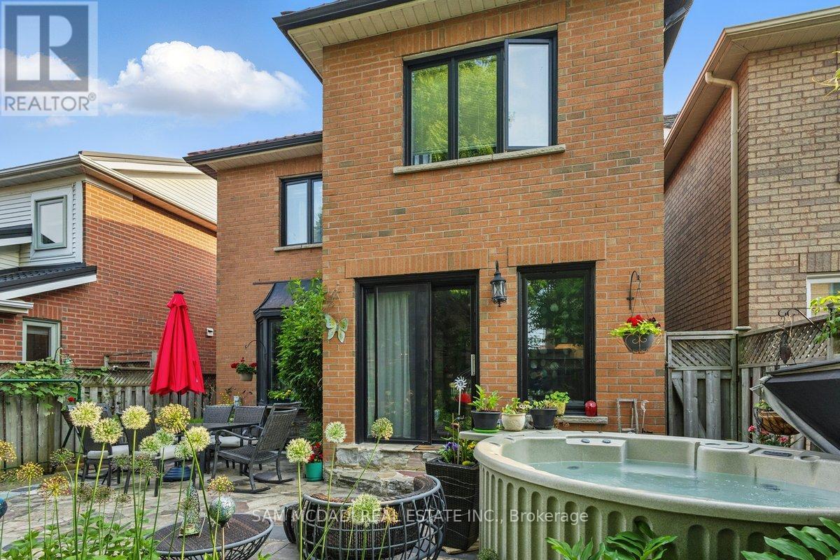 6074 Leeside Crescent, Mississauga (Central Erin Mills), Ontario  L5M 5K6 - Photo 41 - W12445801