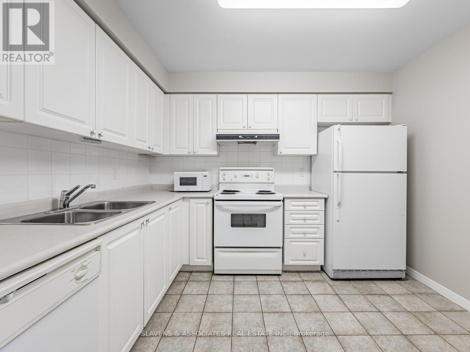 1404 - 1000 The Esplanade Road N, Pickering, Ontario  L1V 6V4 - Photo 14 - E12403612