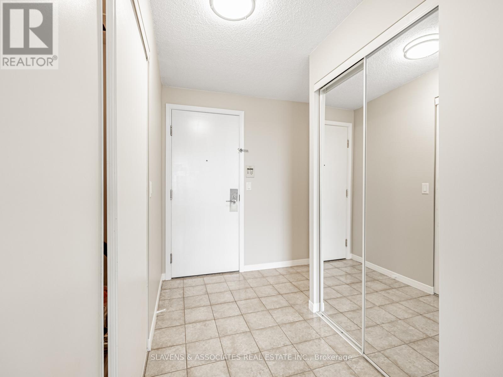 1404 - 1000 The Esplanade Road N, Pickering, Ontario  L1V 6V4 - Photo 6 - E12403612