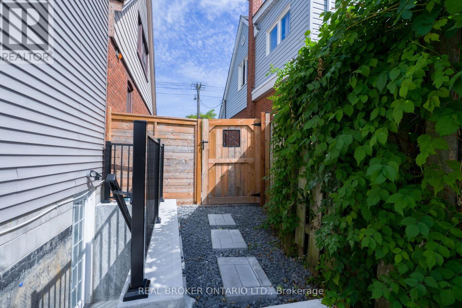 54 Tower Drive, Toronto, Ontario  M1R 3N9 - Photo 26 - E12404419