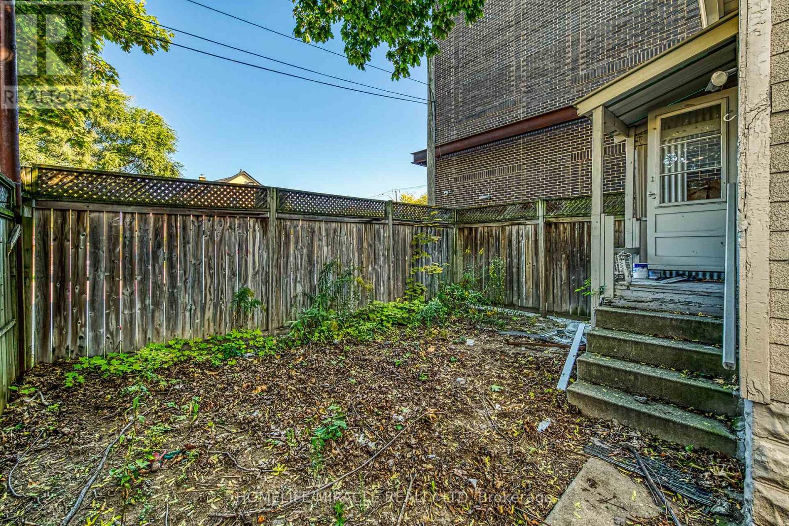 463 Dunsmure Road, Hamilton (Crown Point), Ontario  L8L 1X4 - Photo 19 - X12445804