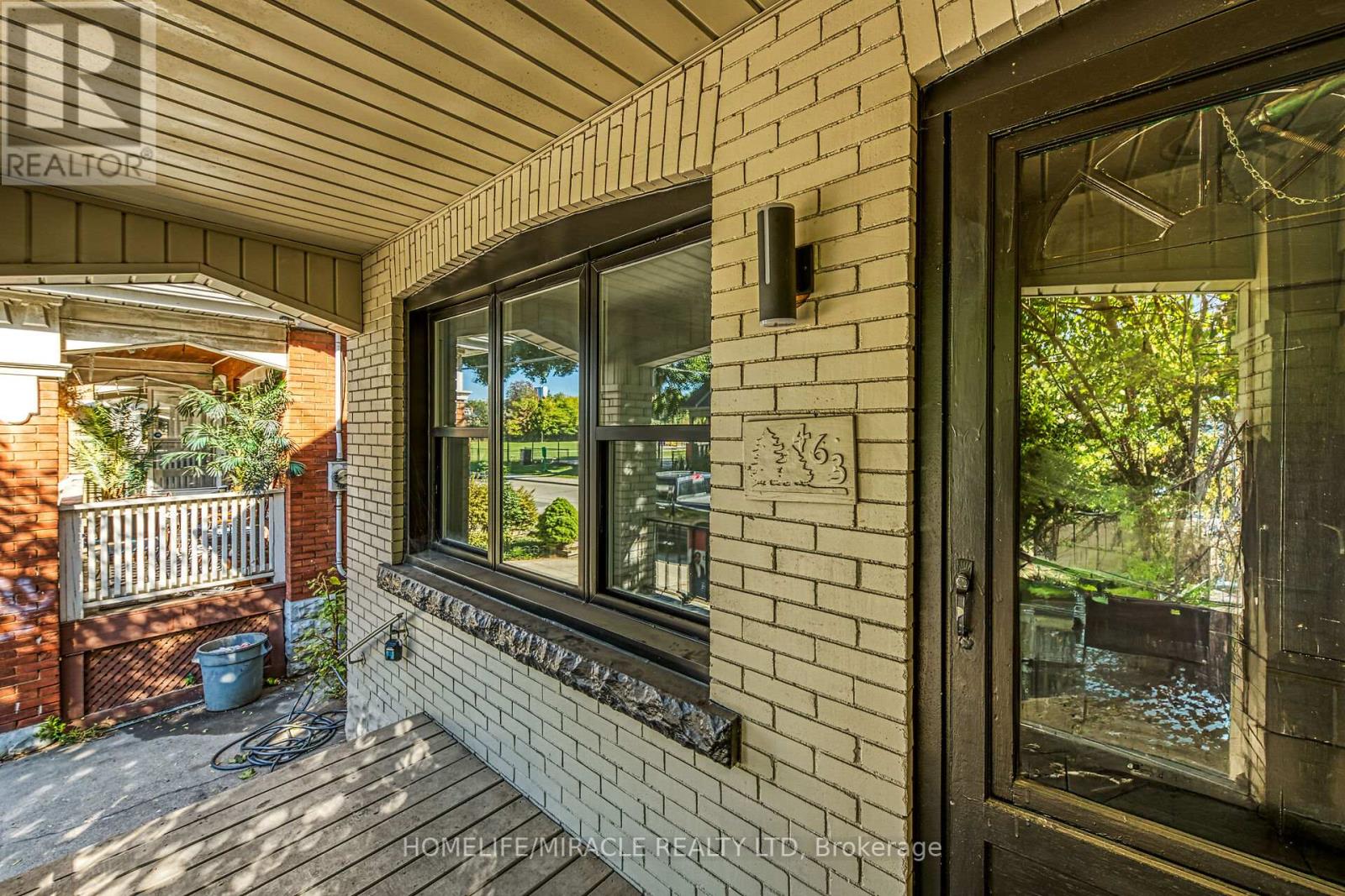 463 Dunsmure Road, Hamilton (Crown Point), Ontario  L8L 1X4 - Photo 3 - X12445804