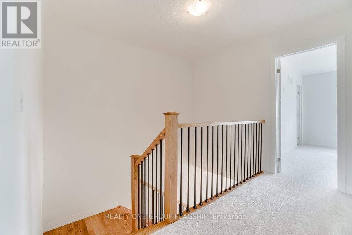 269 Provident Way N, Hamilton (Mount Hope), Ontario  L0R 1W0 - Photo 8 - X12445817