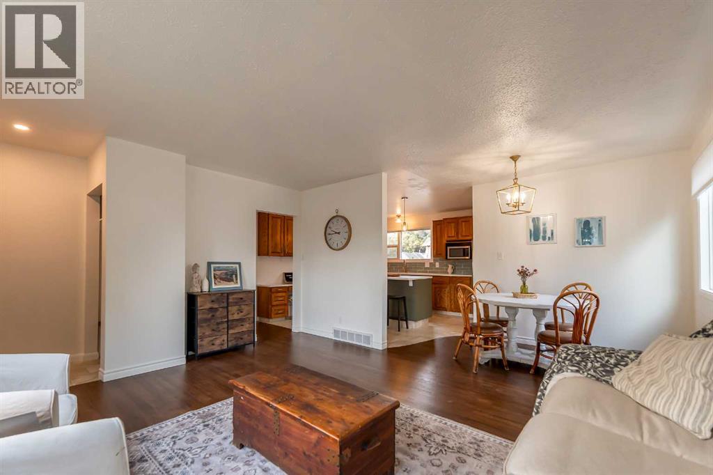 336 20 Street N, Lethbridge, Alberta  T1H 3M9 - Photo 7 - A2260551