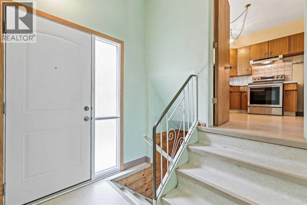 10623 Bradbury Drive Sw, Calgary, Alberta  T2W 1A9 - Photo 29 - A2259287