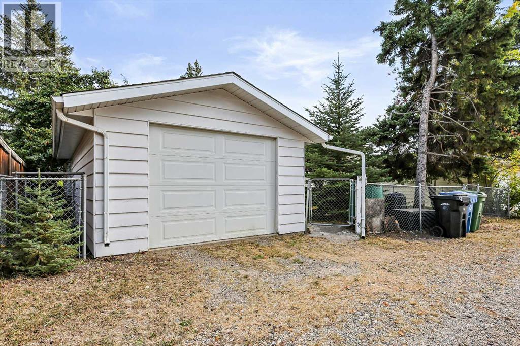 10623 Bradbury Drive Sw, Calgary, Alberta  T2W 1A9 - Photo 46 - A2259287