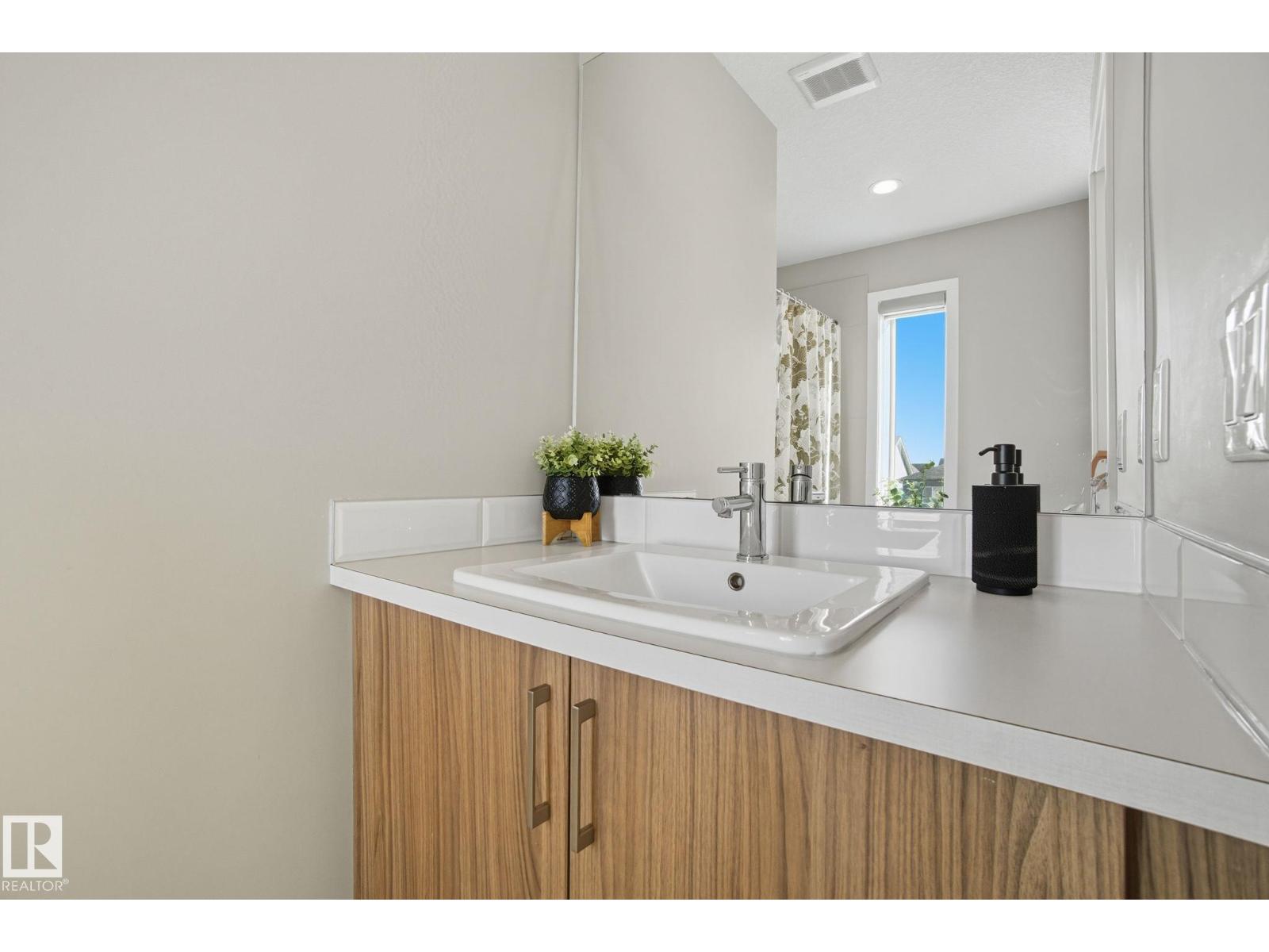 #29 1075 Rosenthal Bv Nw, Edmonton, Alberta  T5T 7G5 - Photo 44 - E4460948