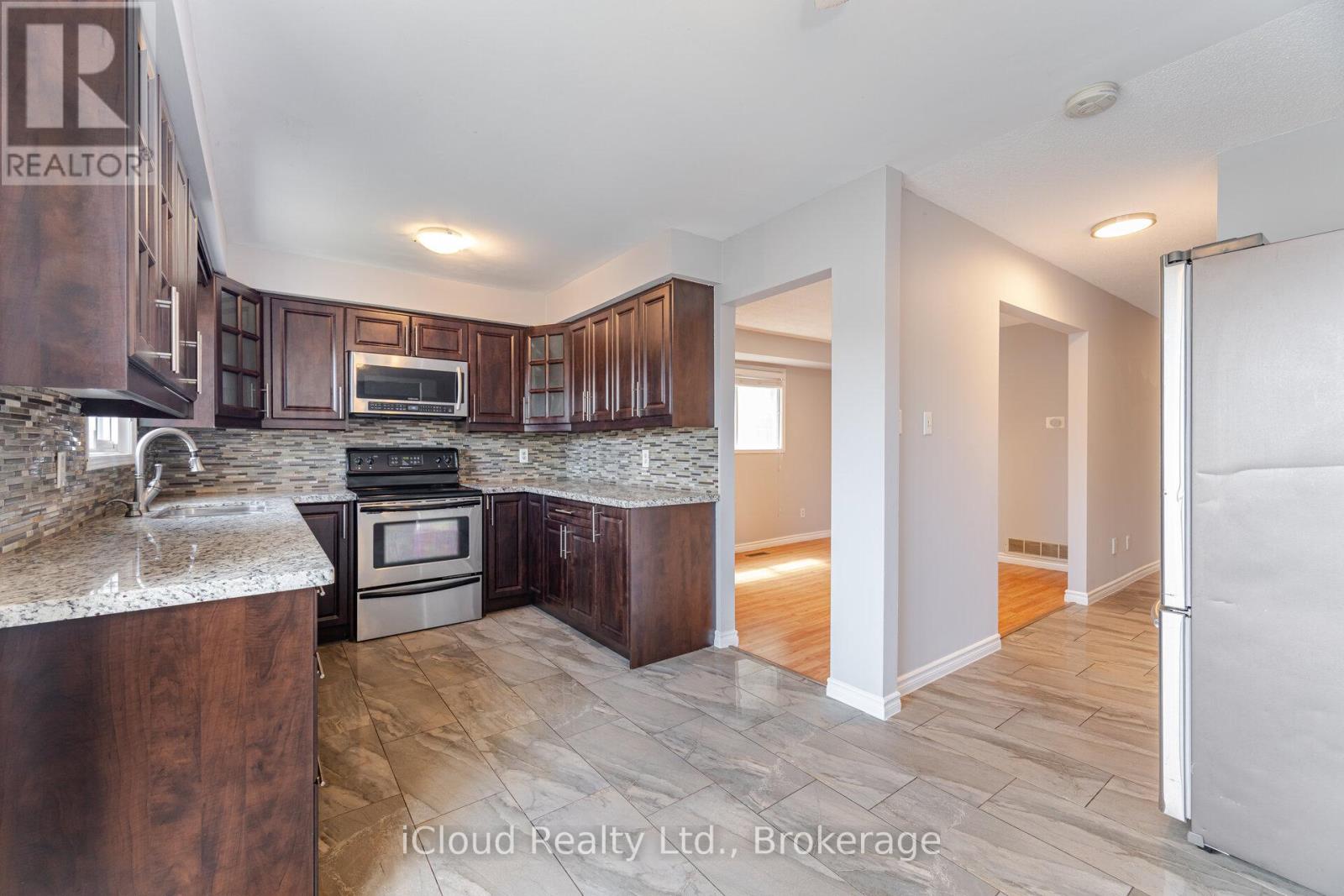 2015 Shay Drive, Pickering, Ontario  L1X 1Y1 - Photo 9 - E12367331