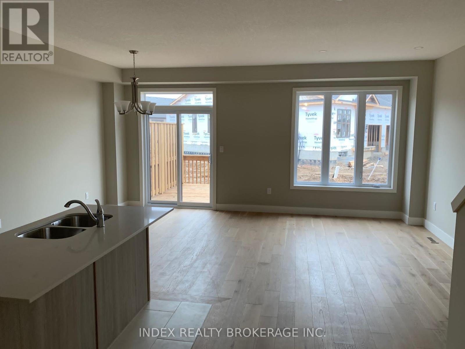 677 Chelton Road, London South, Ontario  N6M 0J1 - Photo 9 - X12445341