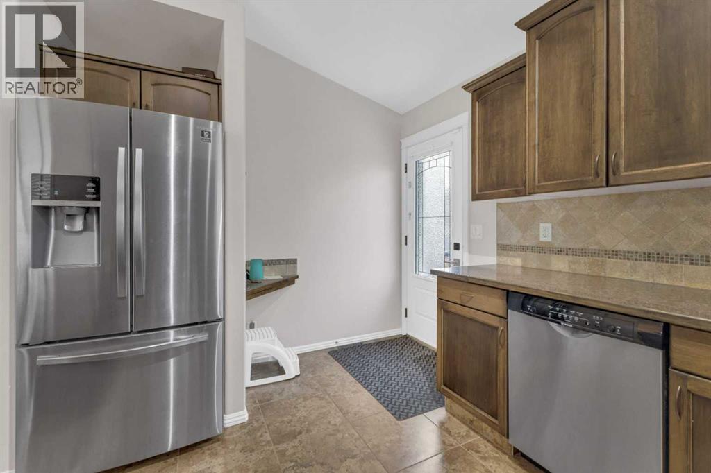 63 Vincent Close, Red Deer, Alberta  T4R 0H7 - Photo 6 - A2261868