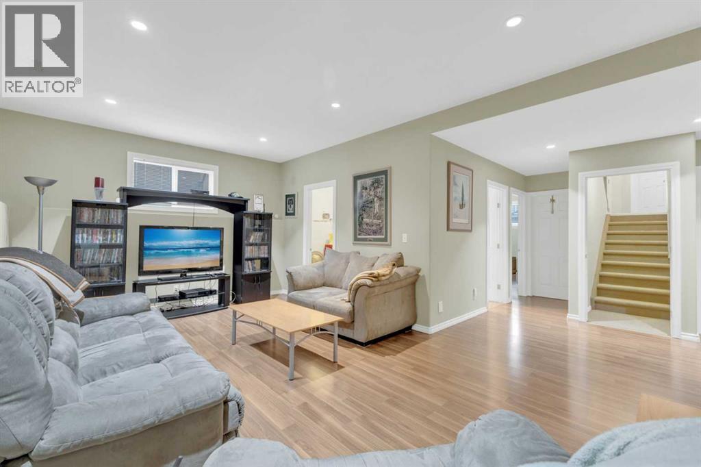 63 Vincent Close, Red Deer, Alberta  T4R 0H7 - Photo 26 - A2261868