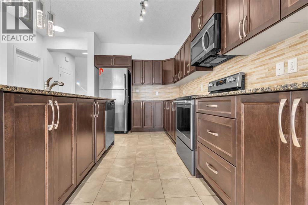 176 Skyview Point Road Ne, Calgary, Alberta  T3N 0K4 - Photo 9 - A2257432