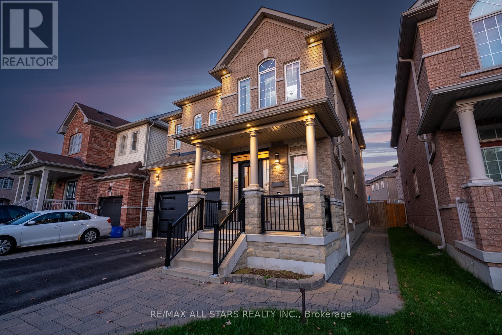 225 Delbert Circle, Whitchurch-Stouffville, Ontario  L4A 0Y7 - Photo 2 - N12340953