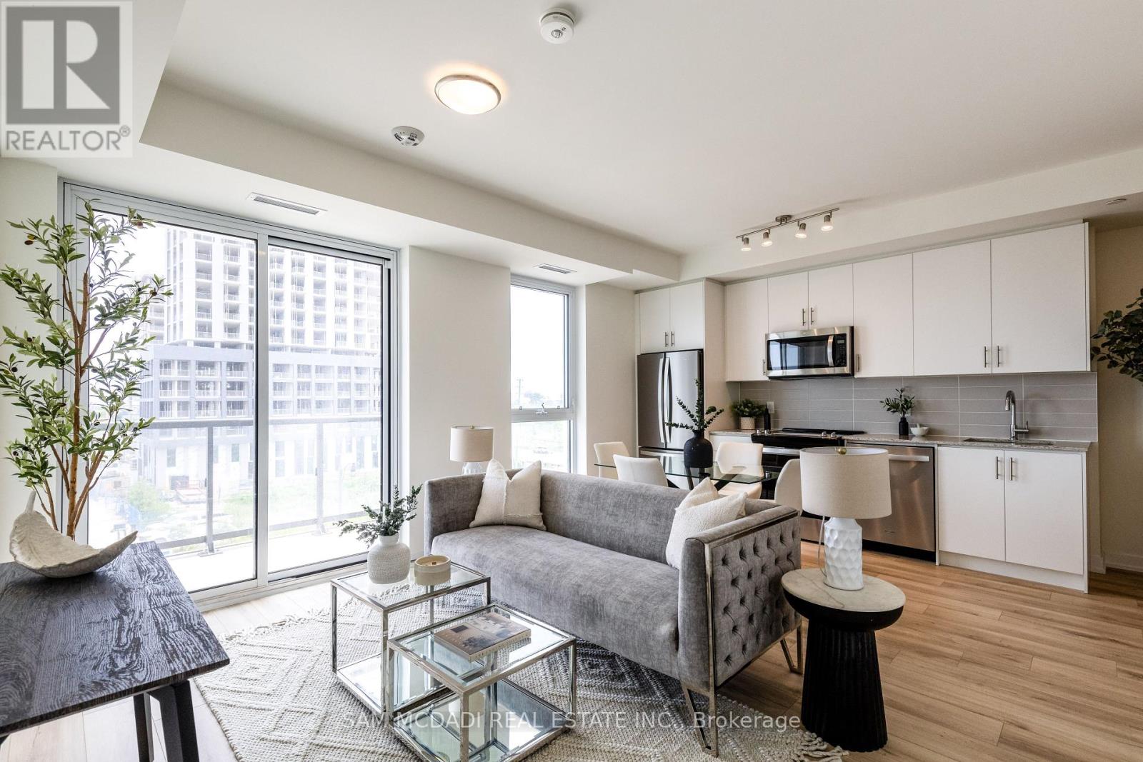 405 - 335 WHEAT BOOM DRIVE, Oakville, Ontario