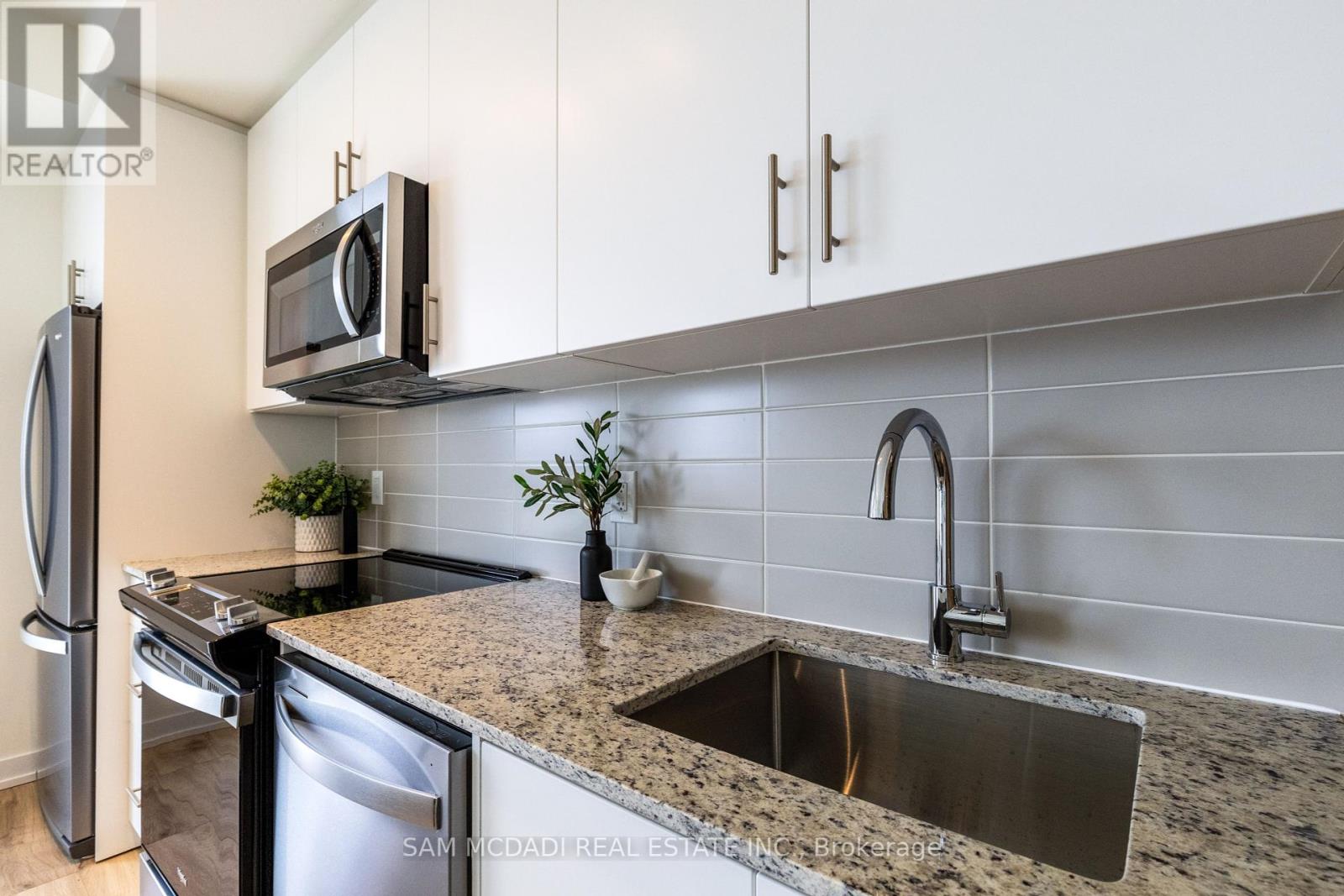 405 - 335 Wheat Boom Drive, Oakville, Ontario  L6H 7Y1 - Photo 8 - W12445695