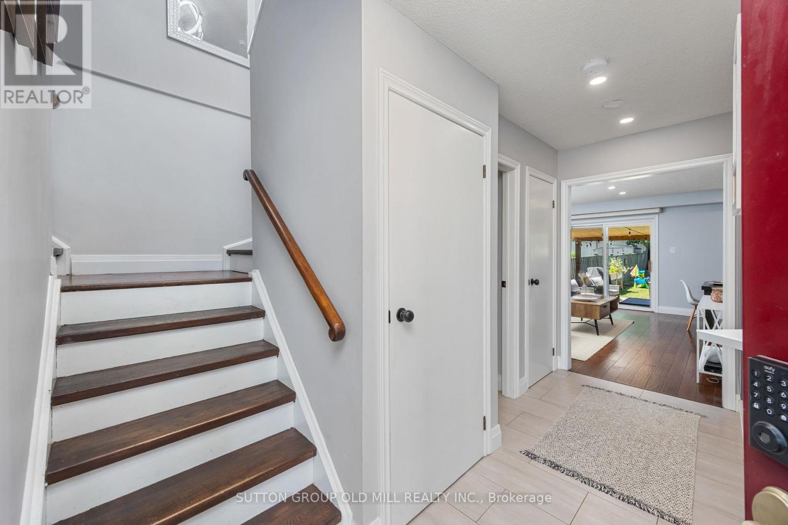 4336 Lee Drive, Mississauga (Rathwood), Ontario  L4W 4A8 - Photo 13 - W12445822