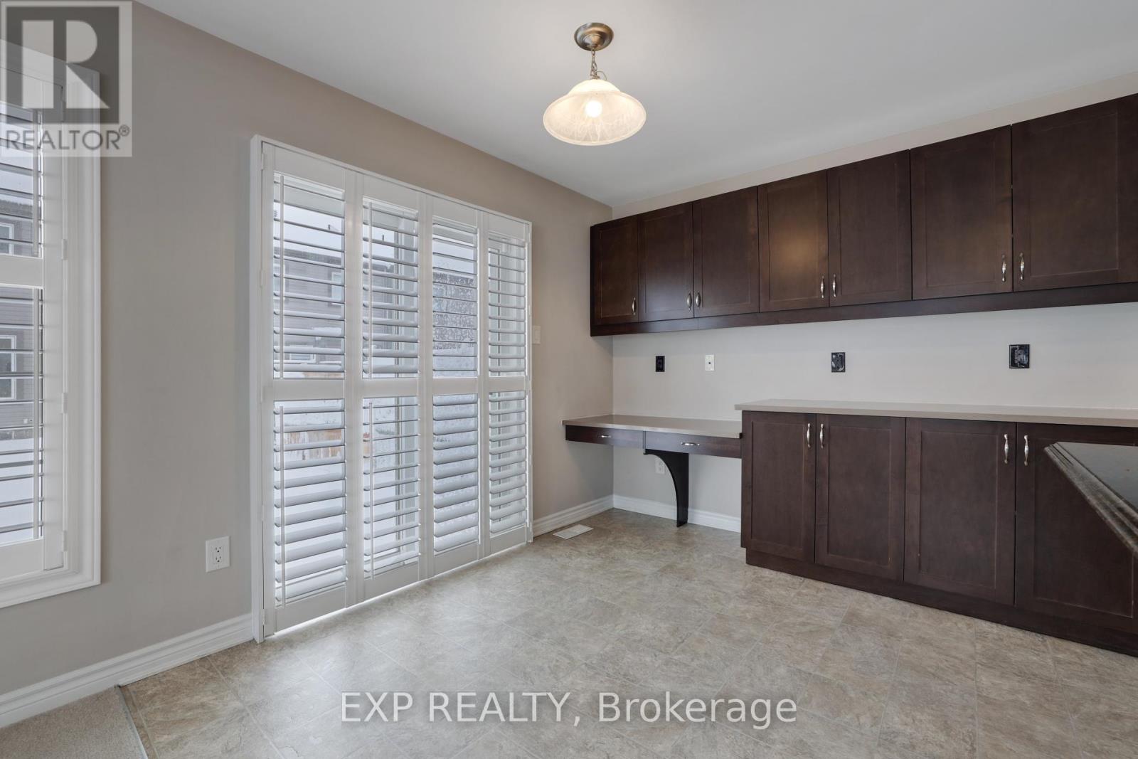 701 Mayfly Crescent, Ottawa, Ontario  K2J 0T3 - Photo 7 - X12445837