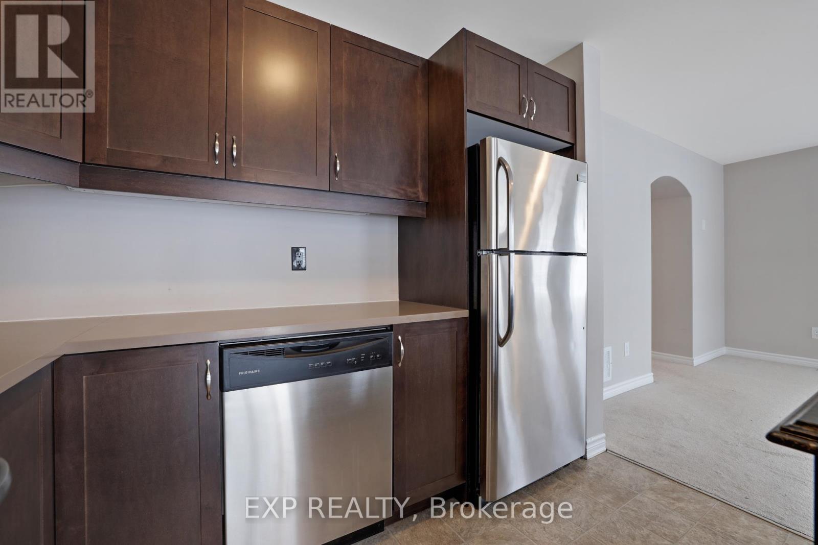 701 Mayfly Crescent, Ottawa, Ontario  K2J 0T3 - Photo 9 - X12445837