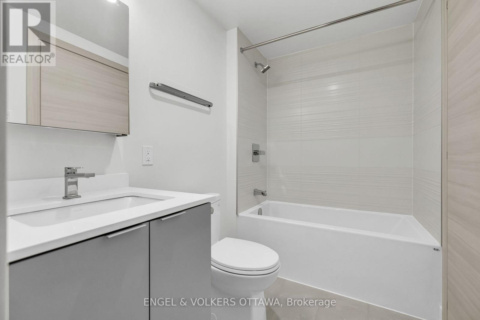2104 - 199 Rideau Street, Ottawa, Ontario  K1N 0E9 - Photo 13 - X12445859