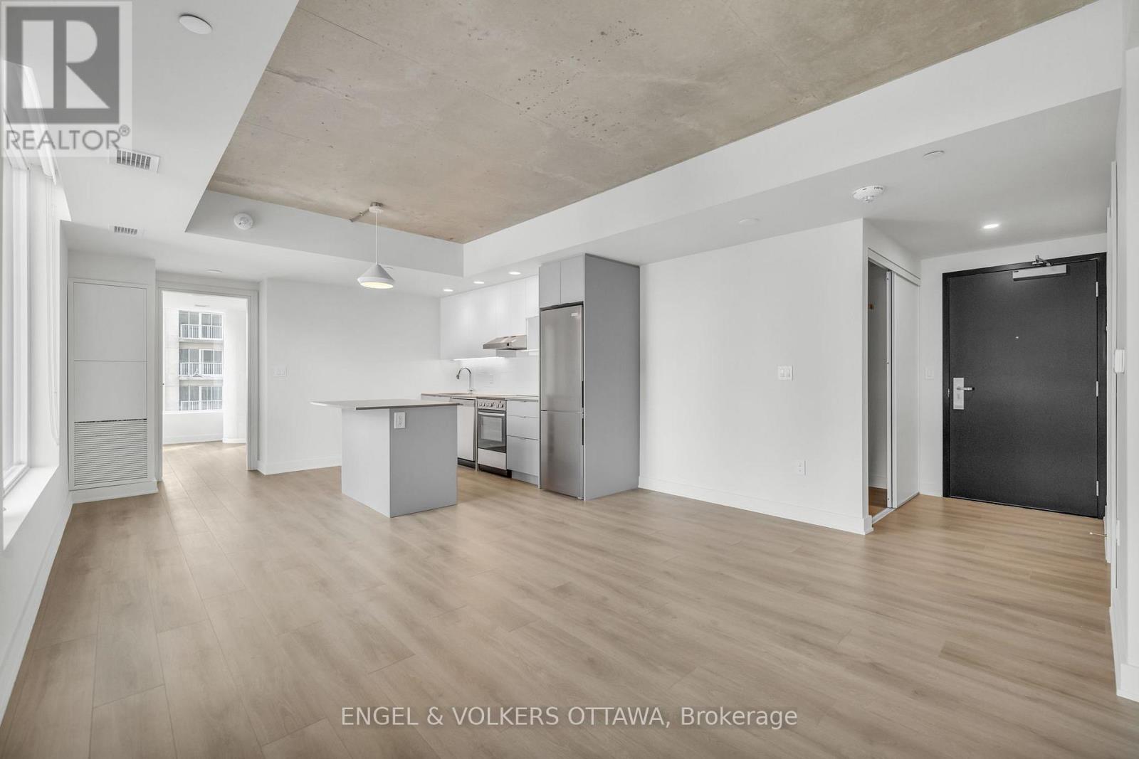 2104 - 199 Rideau Street, Ottawa, Ontario  K1N 0E9 - Photo 3 - X12445859