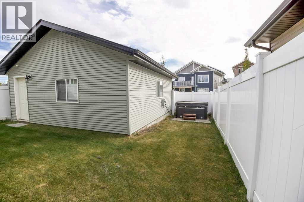327 Lancaster Drive, Red Deer, Alberta  T4R 0R1 - Photo 21 - A2262338