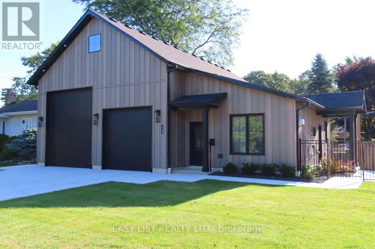 1248 COLBORNE ROAD, Sarnia, Ontario