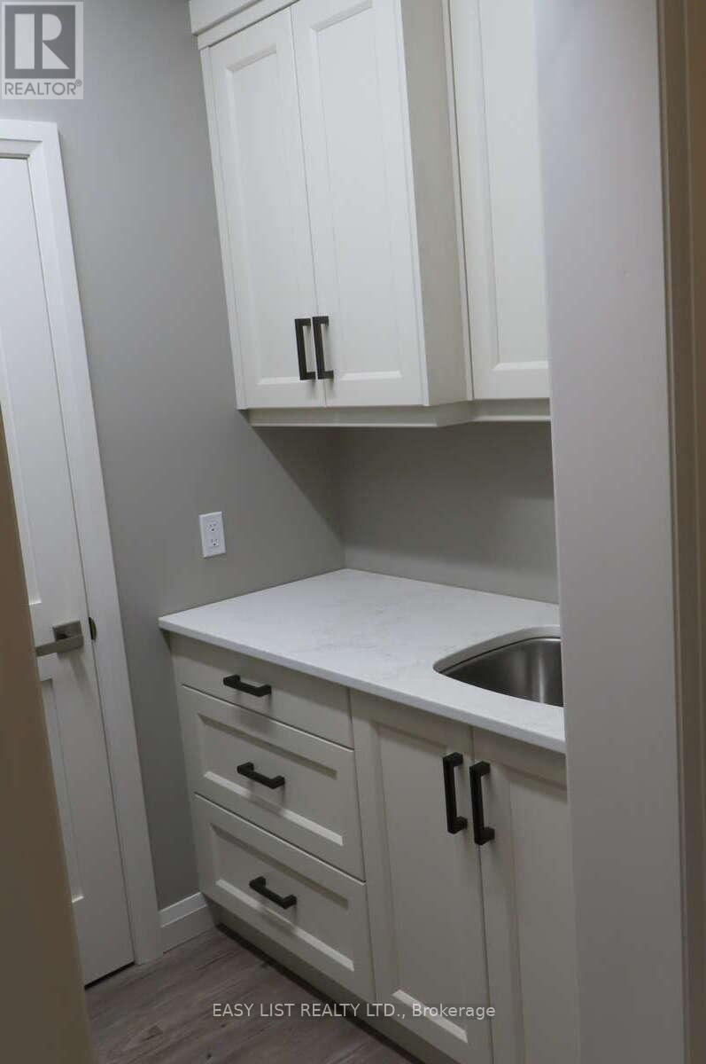 1248 Colborne Road, Sarnia, Ontario  N7V 3L4 - Photo 21 - X12445823