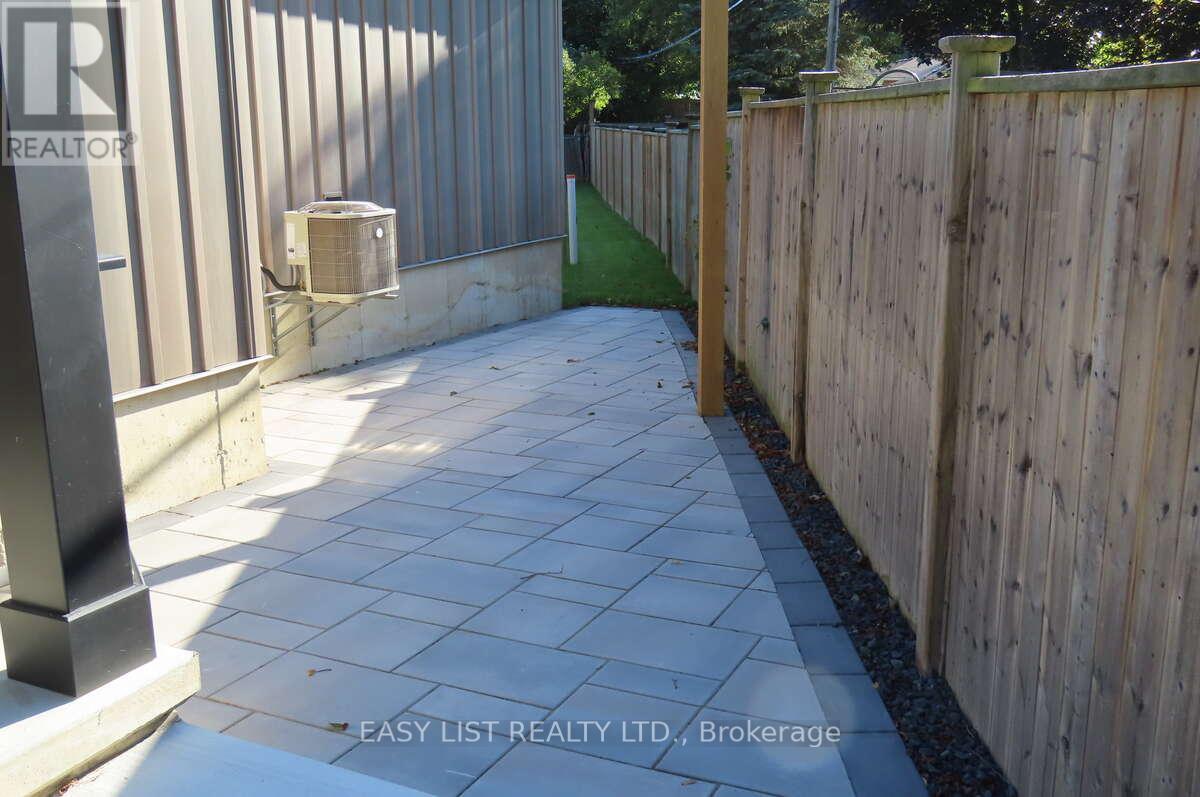 1248 Colborne Road, Sarnia, Ontario  N7V 3L4 - Photo 5 - X12445823