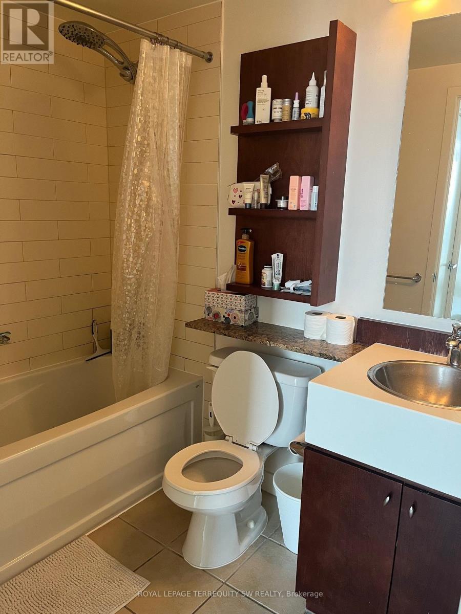 3505 - 5 Mariner Terrace, Toronto, Ontario  M5V 3V6 - Photo 23 - C12444030