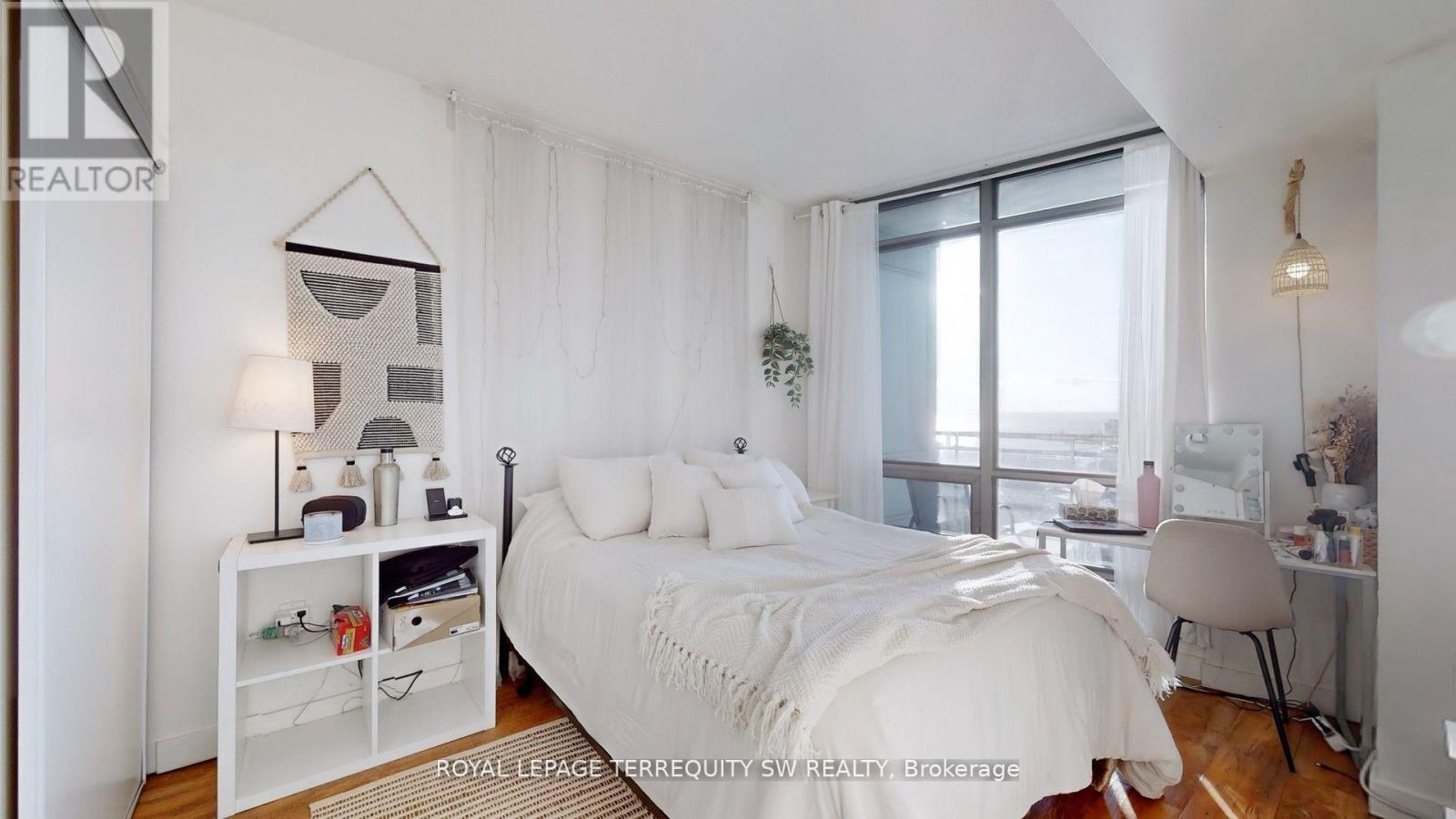 3505 - 5 Mariner Terrace, Toronto, Ontario  M5V 3V6 - Photo 24 - C12444030