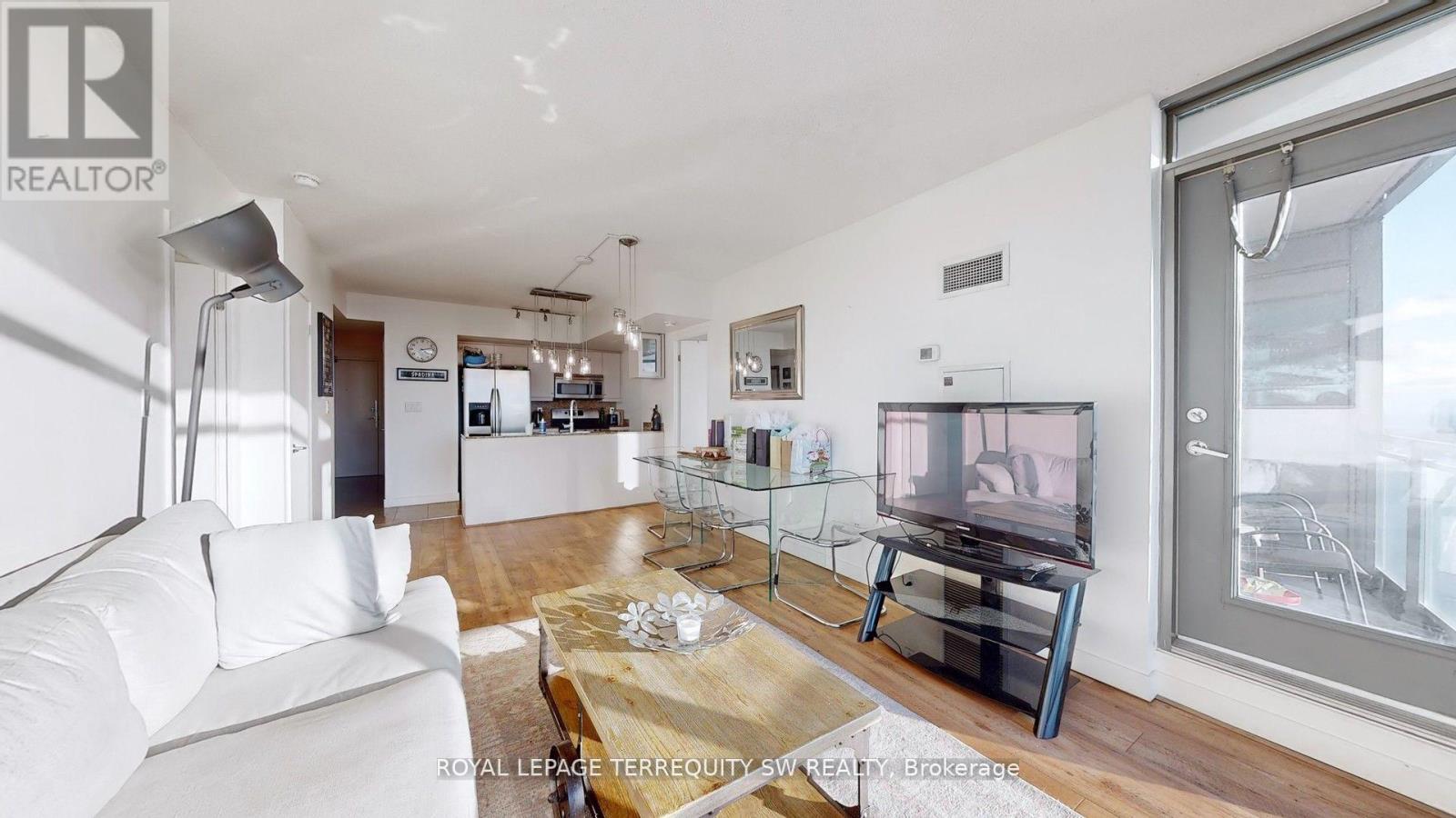3505 - 5 Mariner Terrace, Toronto, Ontario  M5V 3V6 - Photo 13 - C12444030