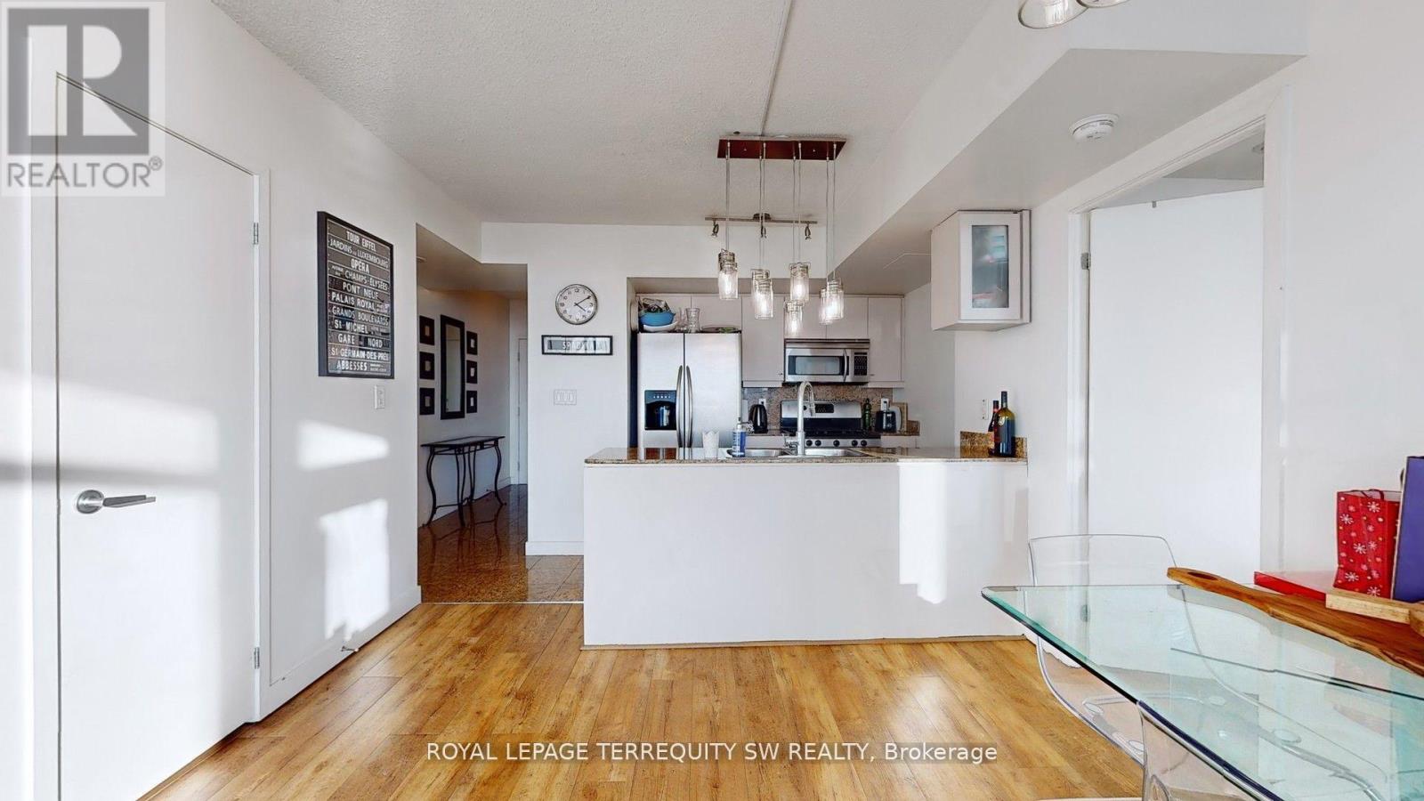 3505 - 5 Mariner Terrace, Toronto, Ontario  M5V 3V6 - Photo 14 - C12444030