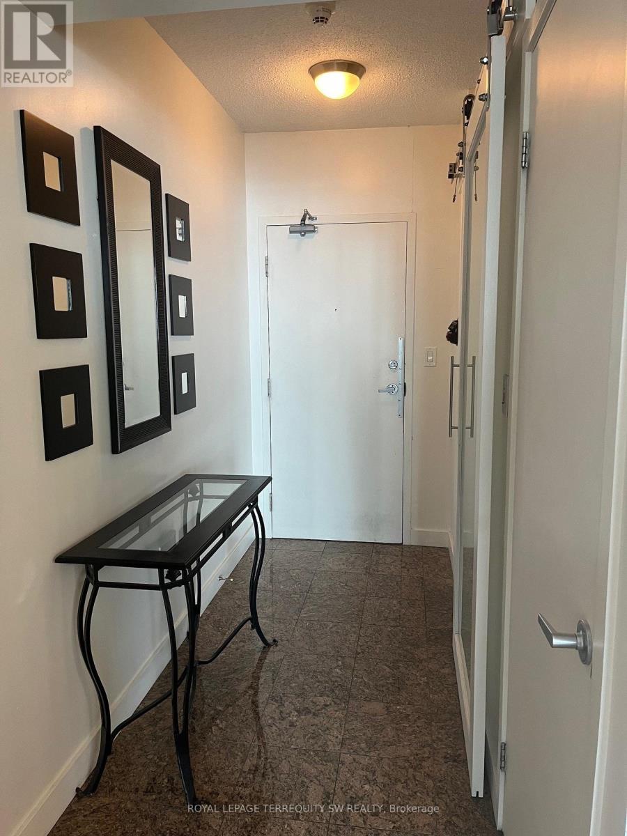 3505 - 5 Mariner Terrace, Toronto, Ontario  M5V 3V6 - Photo 8 - C12444030