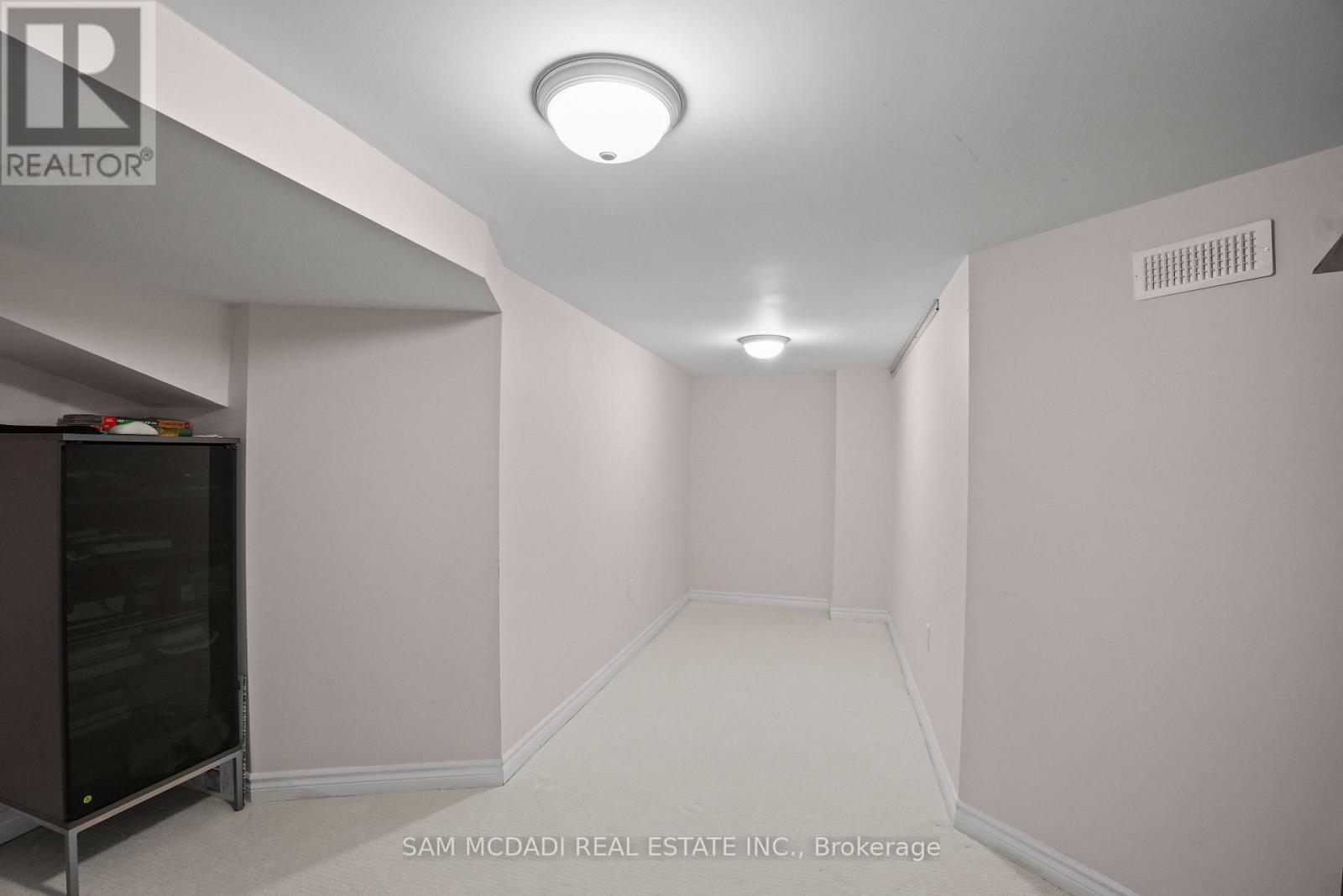 5499 Doctor Peddle Crescent, Mississauga, Ontario  L5M 0K7 - Photo 35 - W12280443