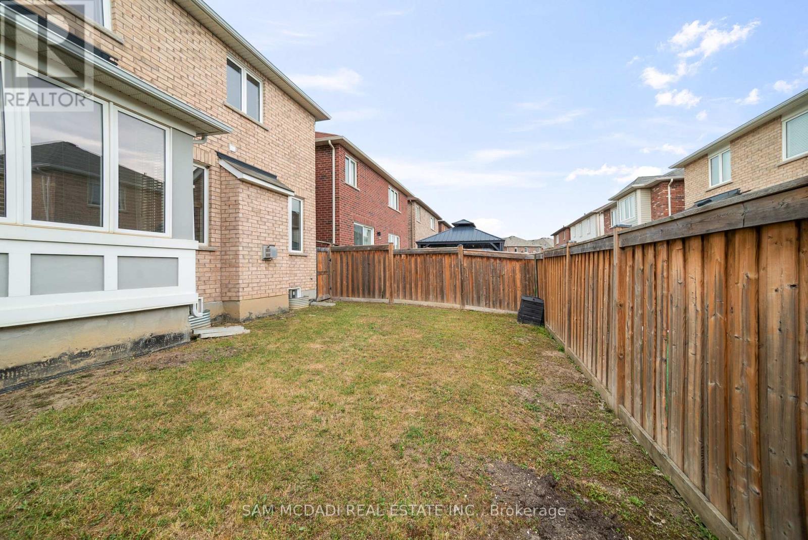 73 Miracle Trail, Brampton, Ontario  L7A 0Y8 - Photo 39 - W12308641