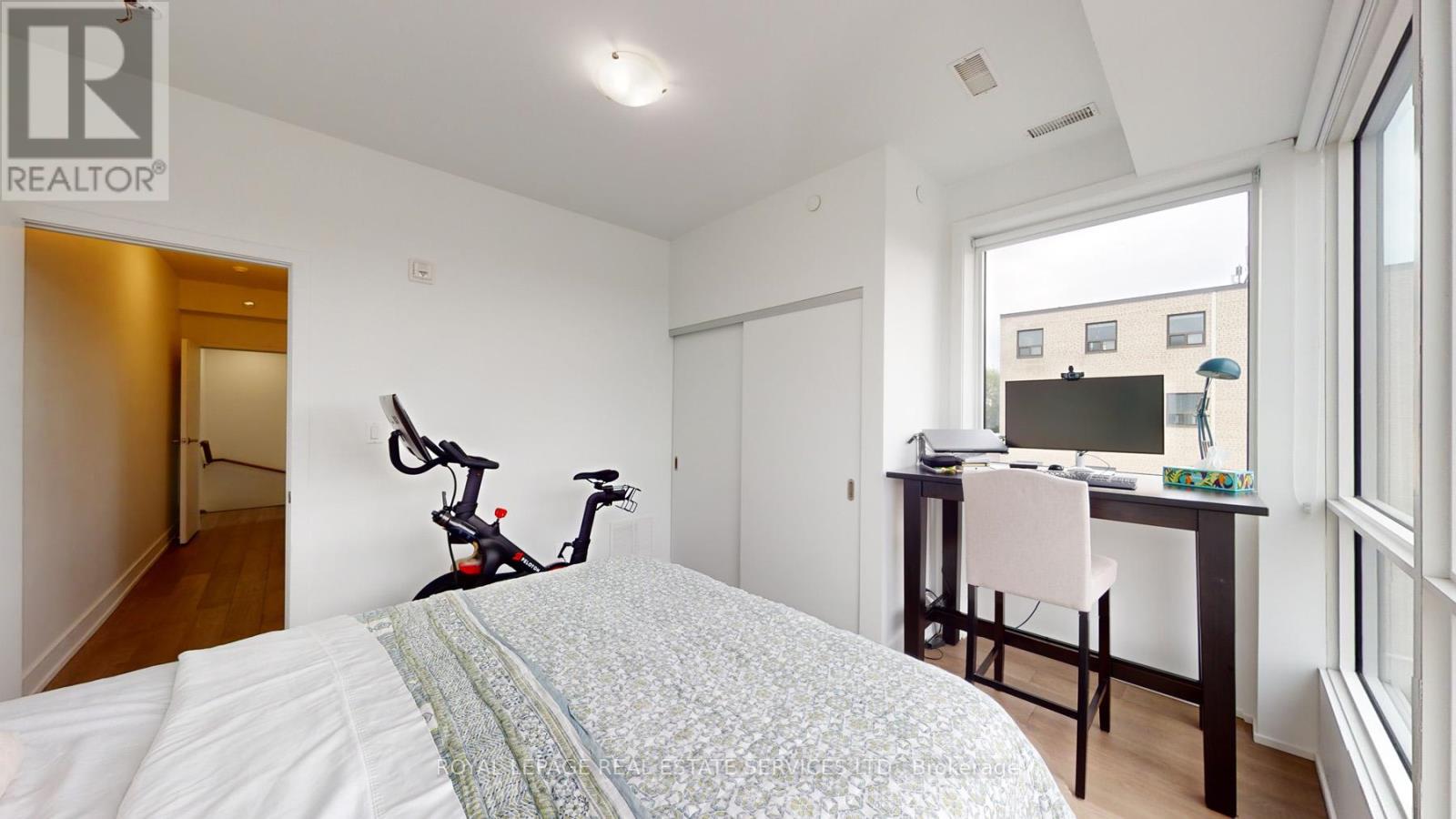 3258 Dundas Street W, Toronto, Ontario  M6P 2A3 - Photo 35 - W12445387