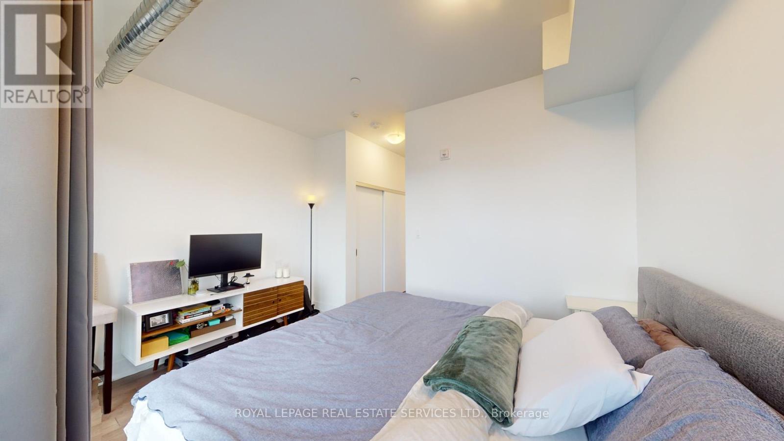 3258 Dundas Street W, Toronto, Ontario  M6P 2A3 - Photo 25 - W12445387