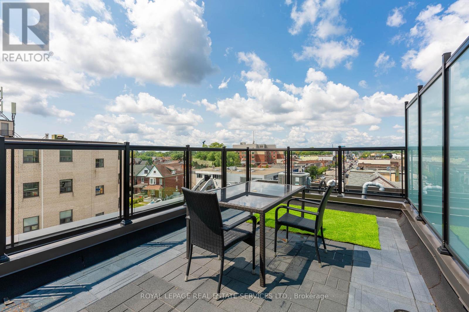 3258 Dundas Street W, Toronto, Ontario  M6P 2A3 - Photo 42 - W12445387