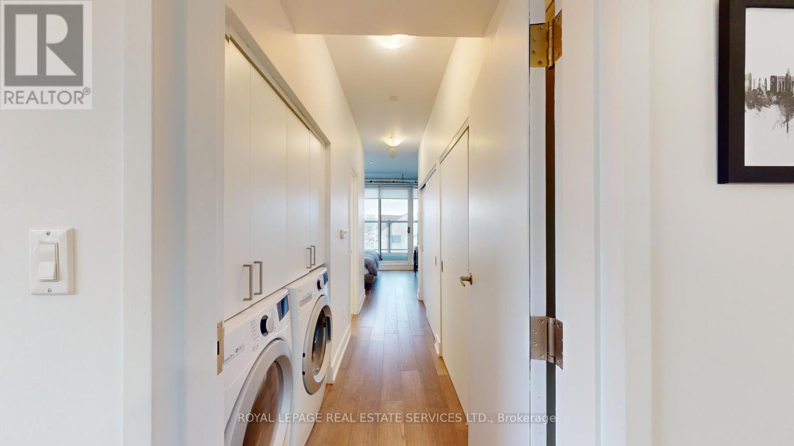 3258 Dundas Street W, Toronto, Ontario  M6P 2A3 - Photo 21 - W12445387