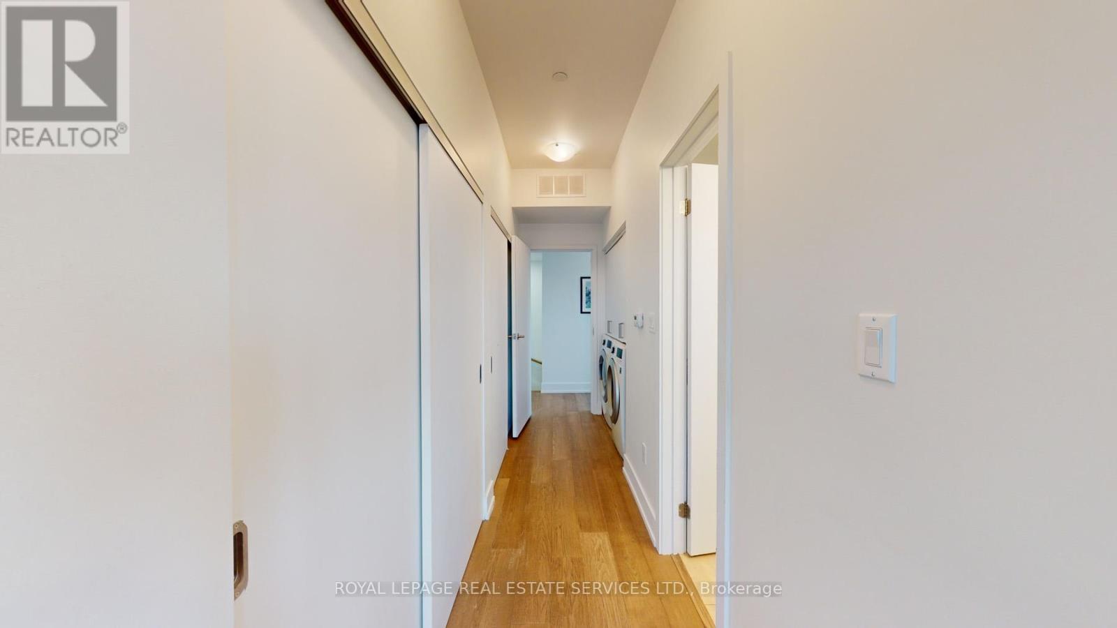 3258 Dundas Street W, Toronto, Ontario  M6P 2A3 - Photo 27 - W12445387