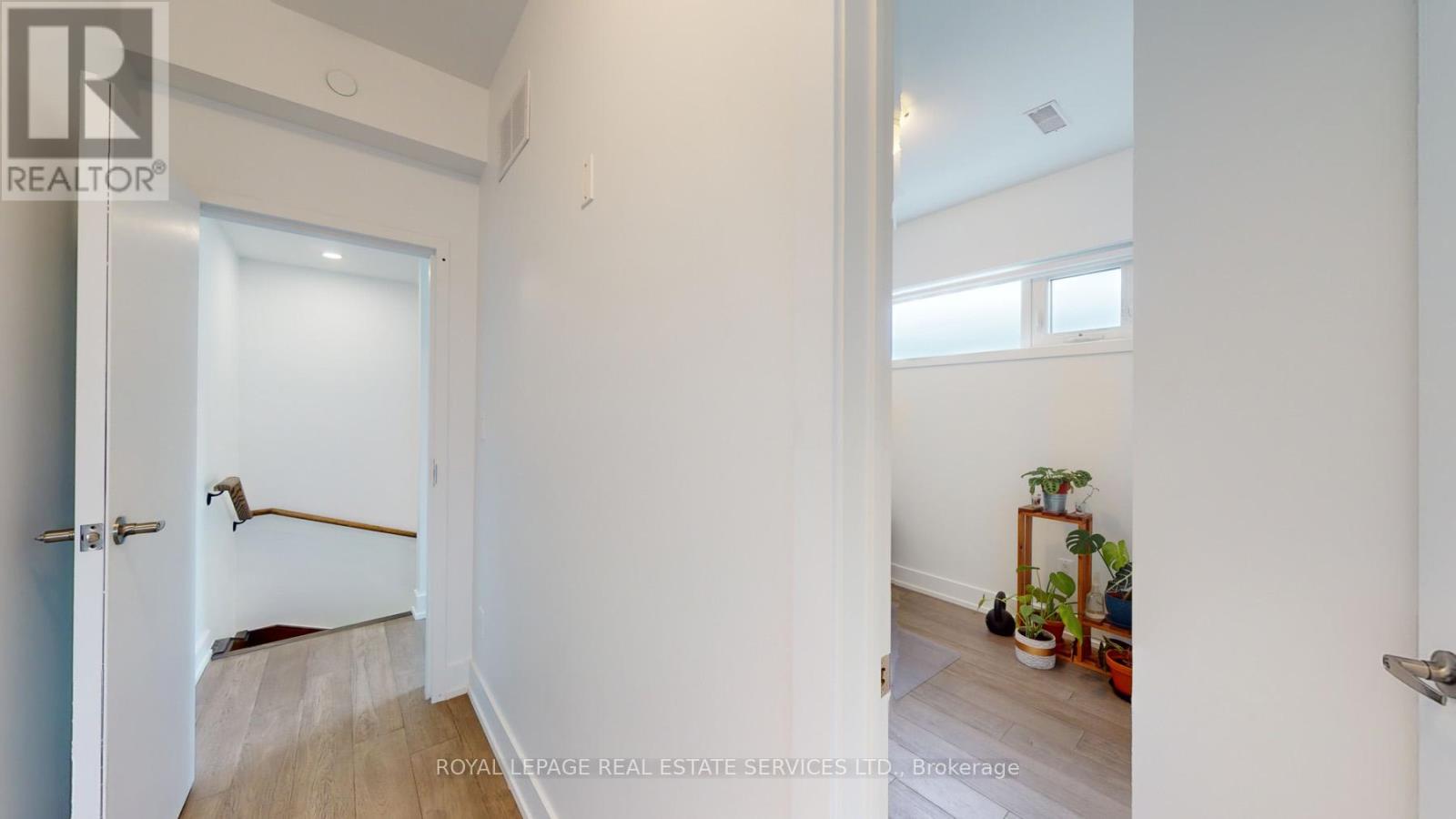 3258 Dundas Street W, Toronto, Ontario  M6P 2A3 - Photo 38 - W12445387