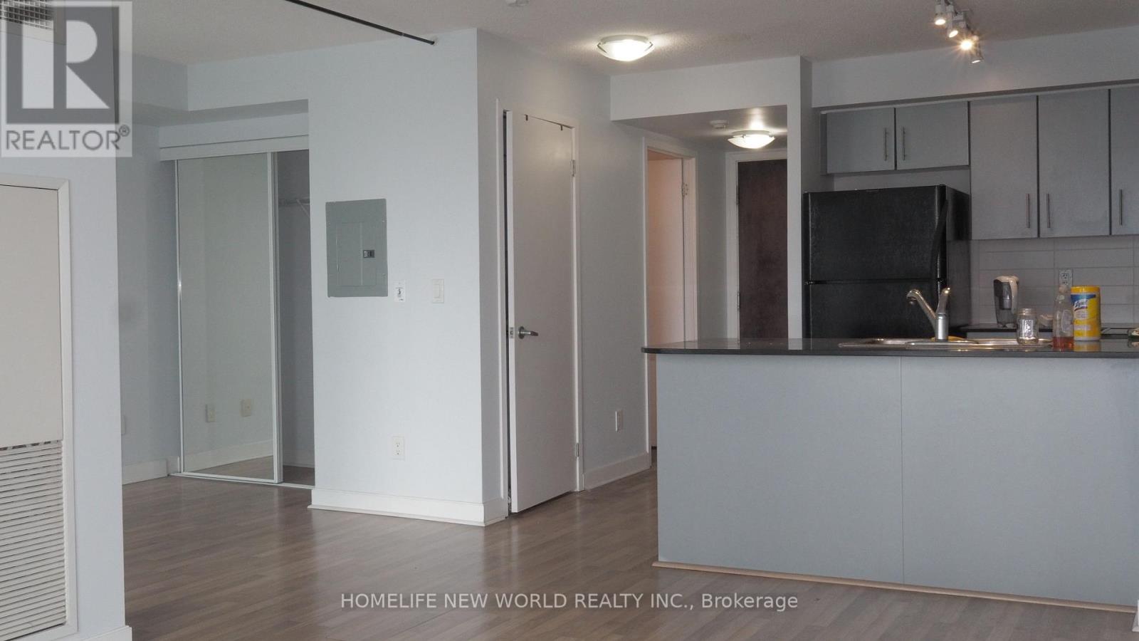 703 - 12 Yonge Street W, Toronto, Ontario  M5E 1Z9 - Photo 11 - C12445835