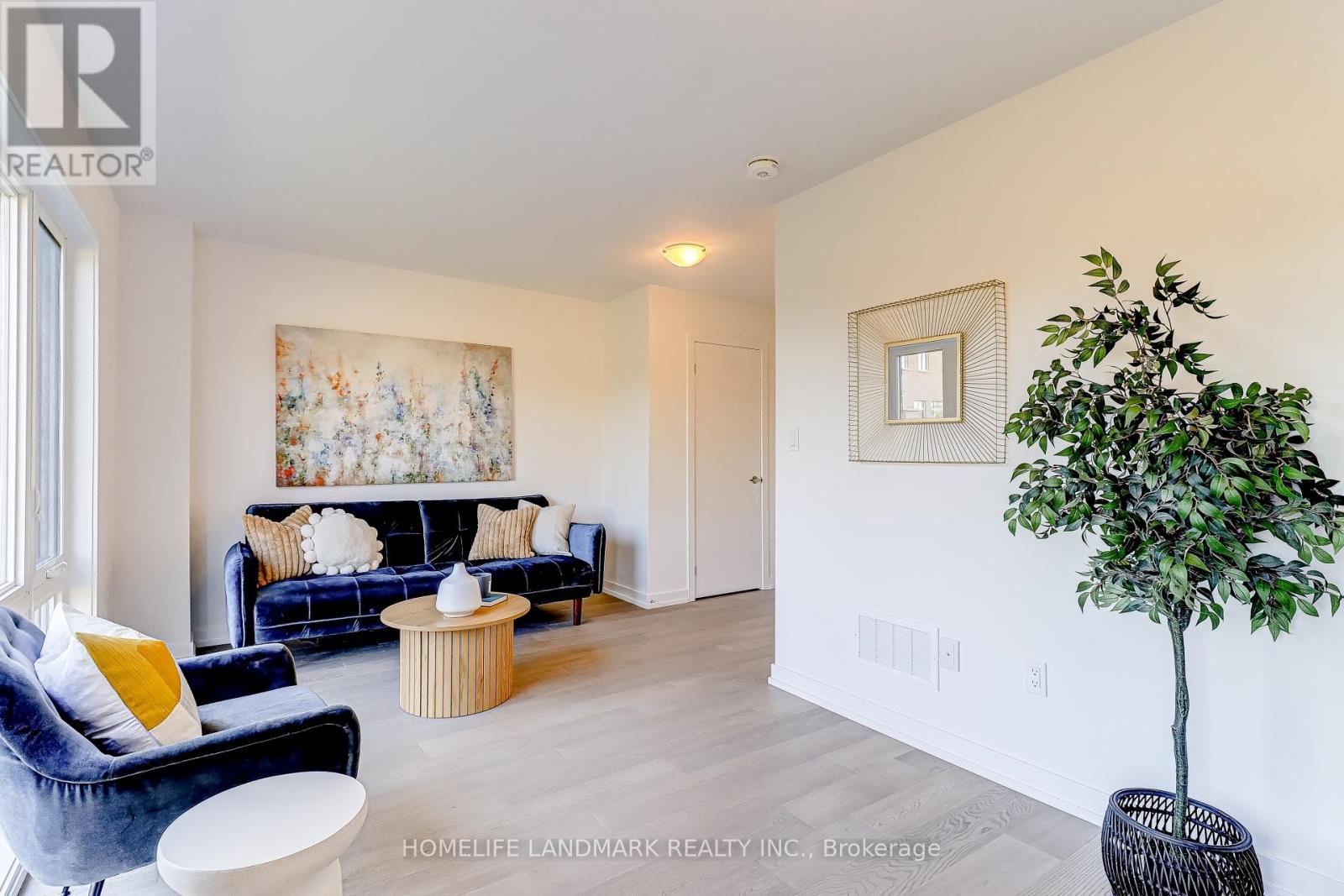 31 Bancroft Lane, Richmond Hill, Ontario  L4E 1M1 - Photo 12 - N12444691