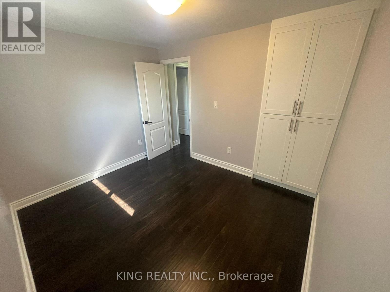 87 Aloma Crescent, Brampton, Ontario  L6T 2N8 - Photo 14 - W12445404