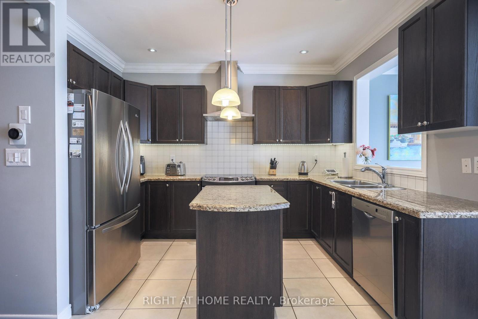 47 Millhouse Court, Vaughan (Patterson), Ontario  L6A 4J4 - Photo 17 - N12445853