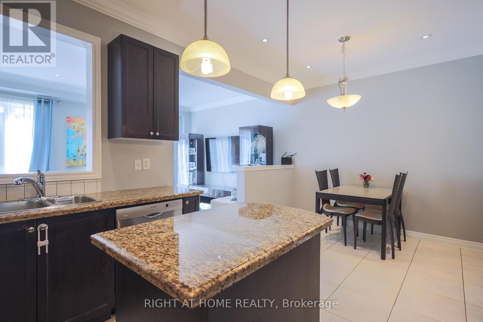 47 Millhouse Court, Vaughan (Patterson), Ontario  L6A 4J4 - Photo 20 - N12445853