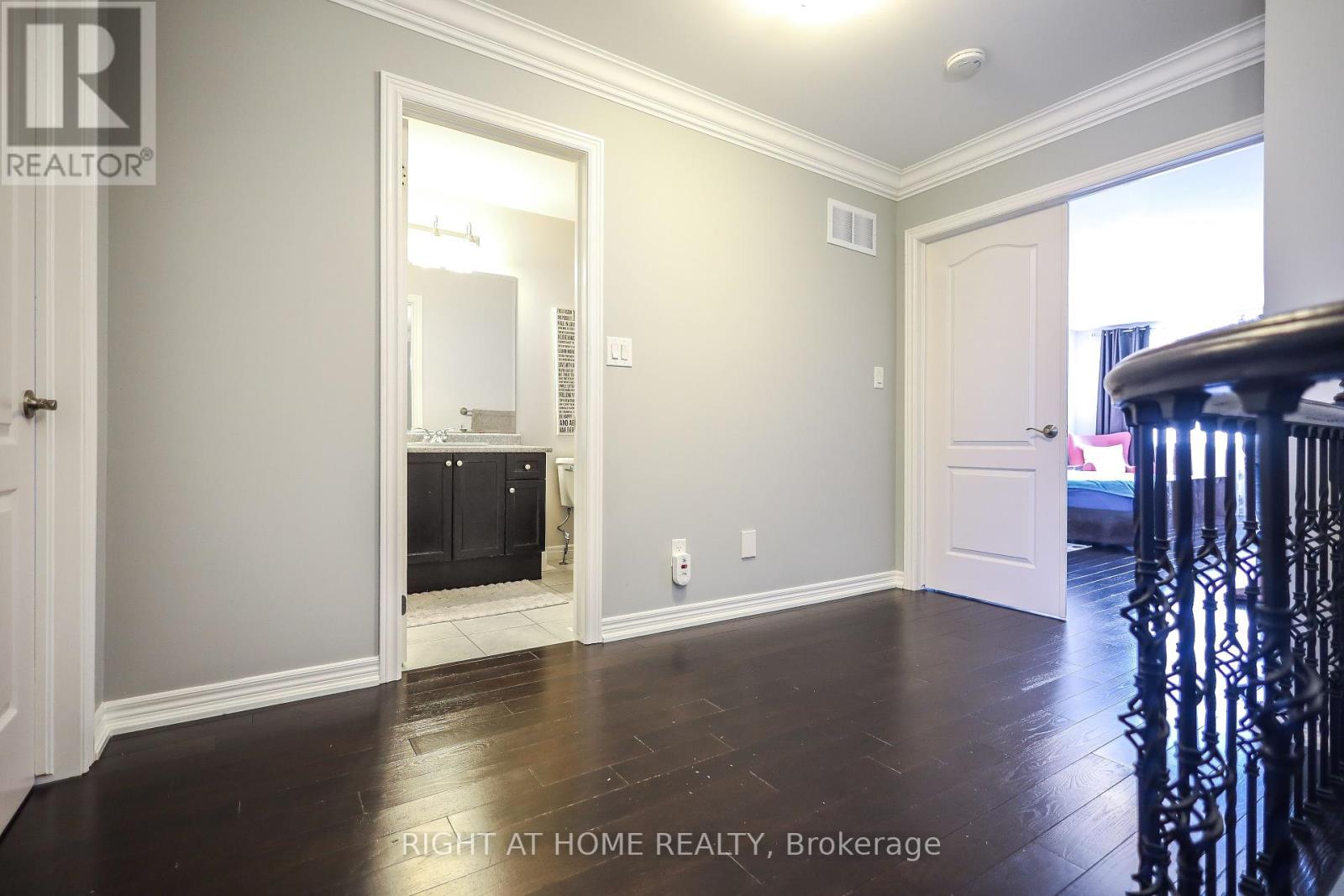 47 Millhouse Court, Vaughan (Patterson), Ontario  L6A 4J4 - Photo 25 - N12445853