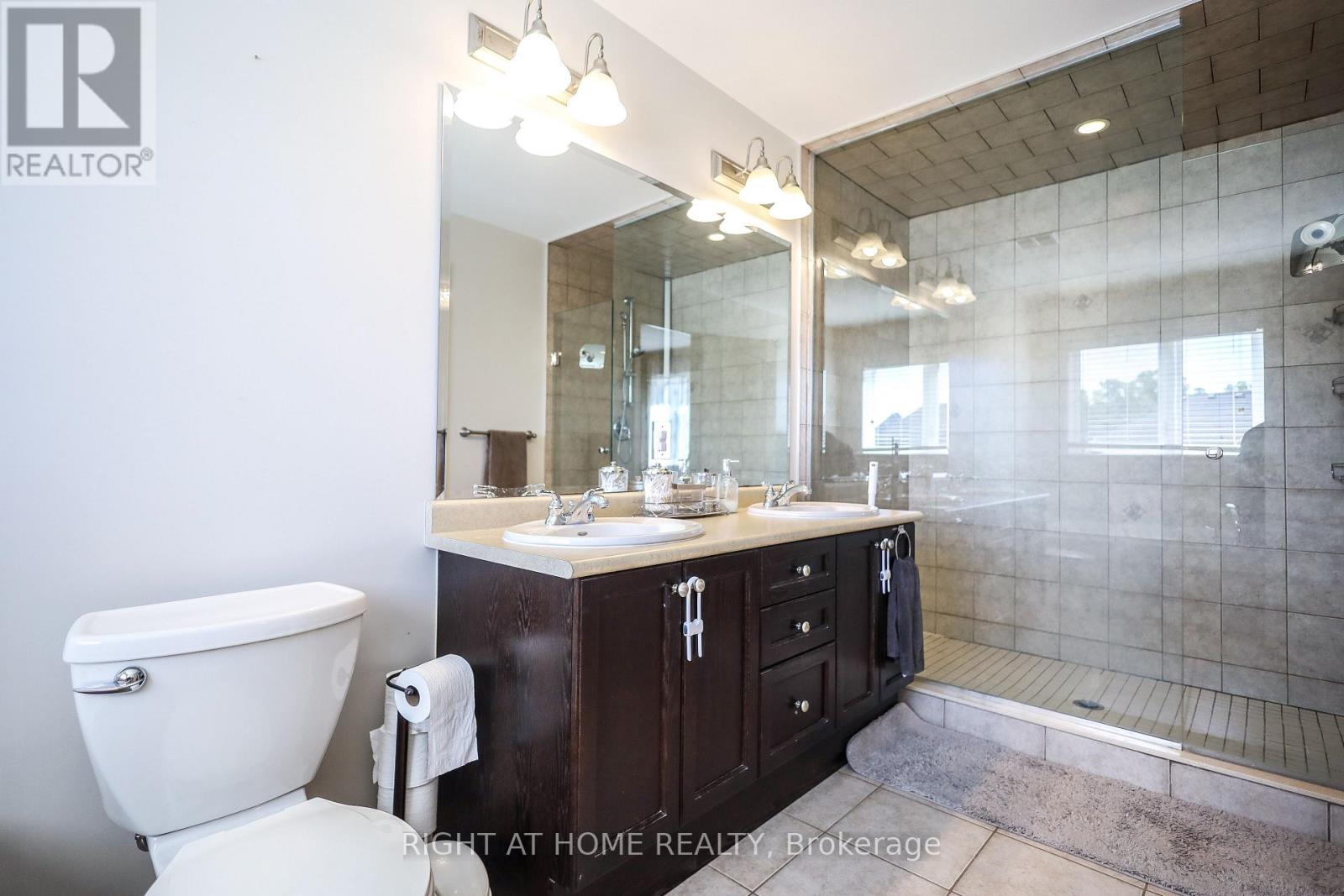 47 Millhouse Court, Vaughan (Patterson), Ontario  L6A 4J4 - Photo 31 - N12445853