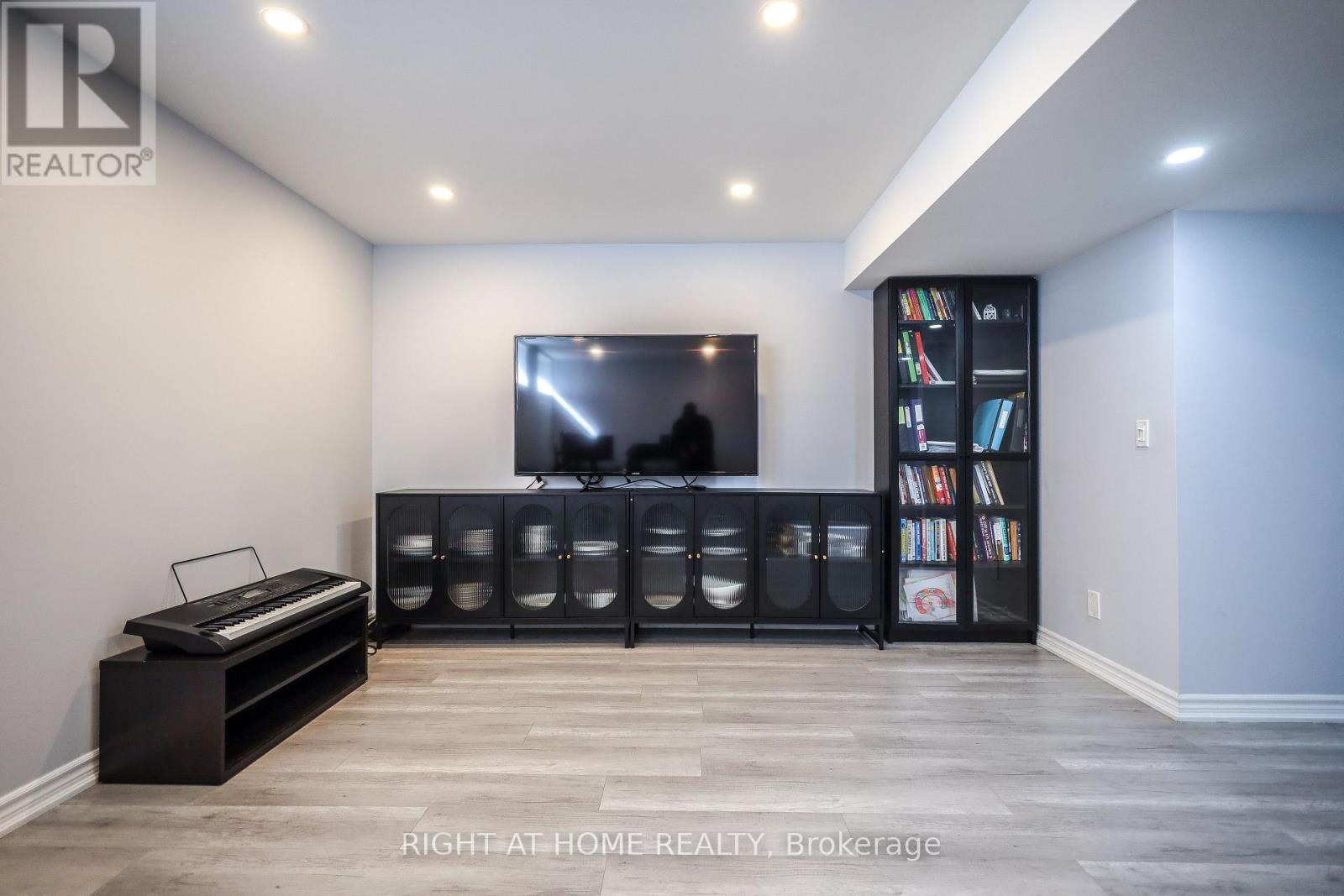 47 Millhouse Court, Vaughan (Patterson), Ontario  L6A 4J4 - Photo 47 - N12445853